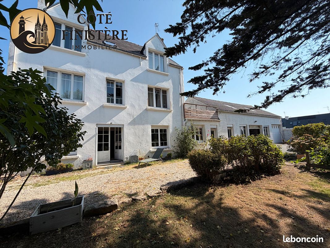 Maison 10 pièces 216 m² · à Treffiagat · 216 m² · 435 700 €