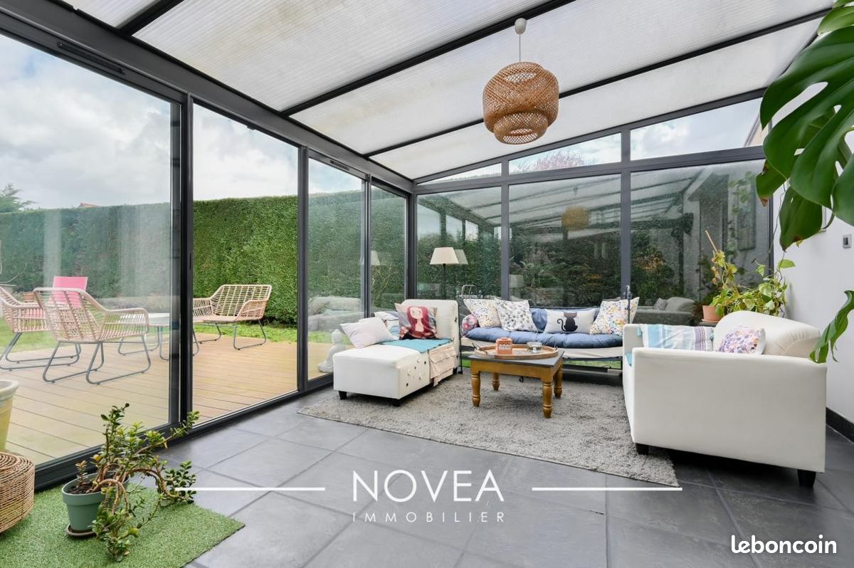 Maison 5 pièces 125 m² · à Saint-Genis-les-Ollières · 125 m² · 480 000 €