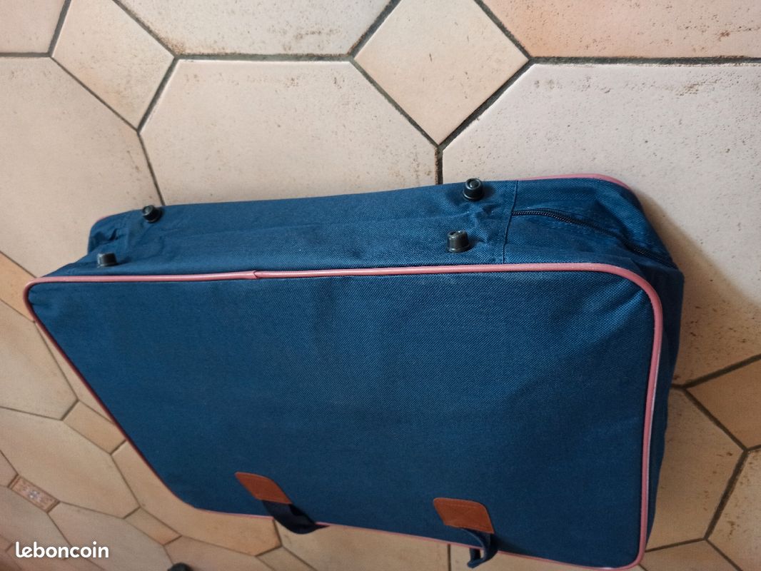 Set de voyage : valise + trousse de toilette (image 4)