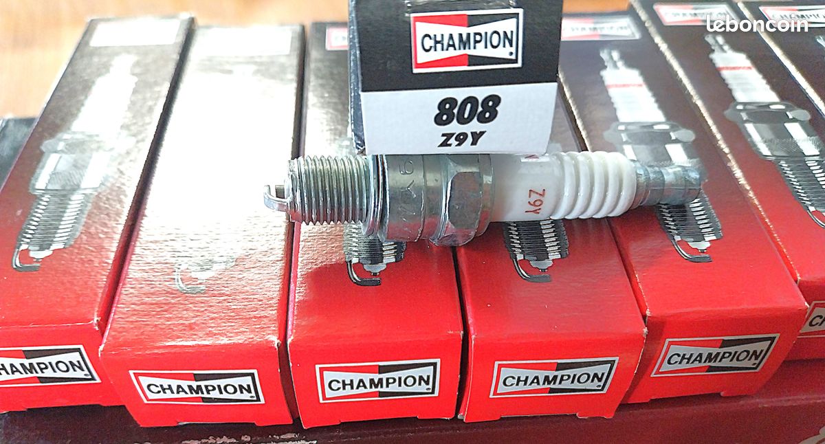 Lot de 8 Bougies Champion scooters motos Peugeot Sachs Kymco Beta (image 3)