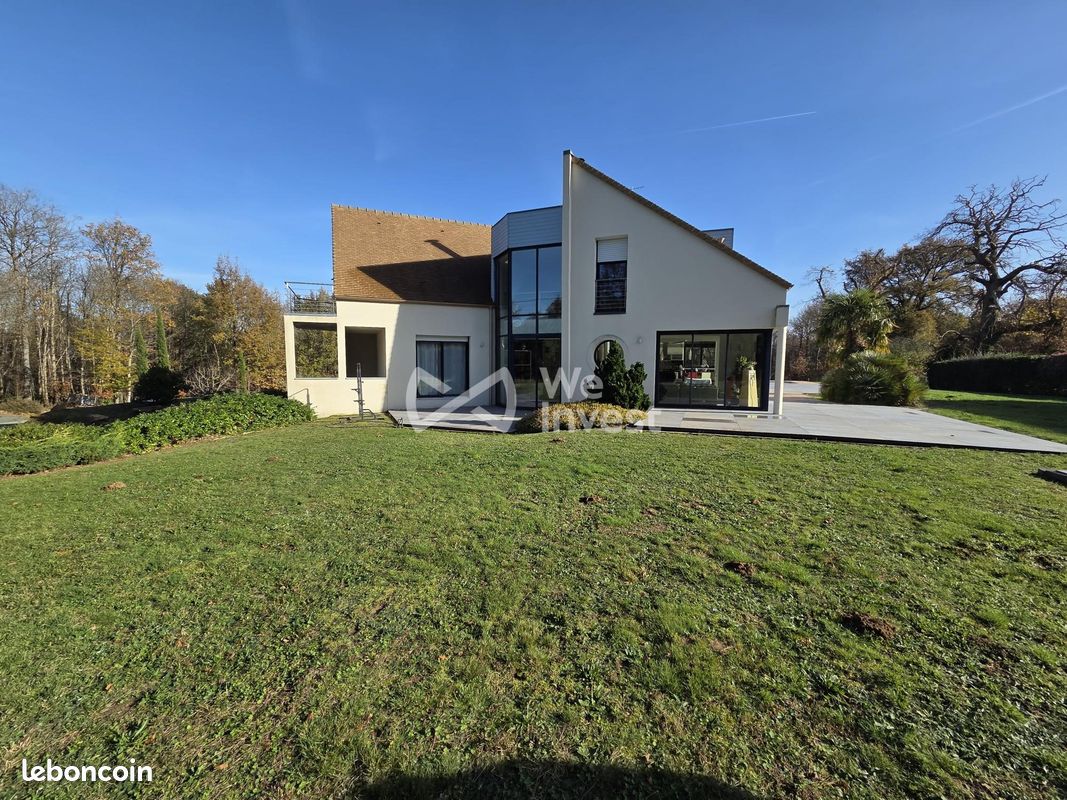 Maison 6 pièces 322 m² · à Champagné · 322 m² · 730 000 €