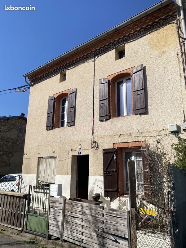 Maison 5 pièces 149 m² · à La Tour-du-Crieu · 149 m² · 99 000 €