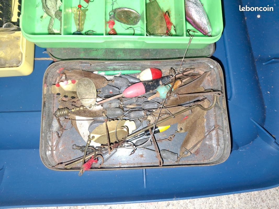 Lot De Leurres Et Cuillères De Pêche Anciens - Pour Collectionneur Ou Pêcheur Vintage