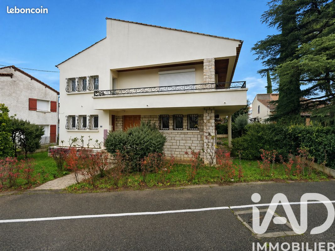 Maison 6 pièces 177 m² · à Pierrelatte · 177 m² · 235 000 €