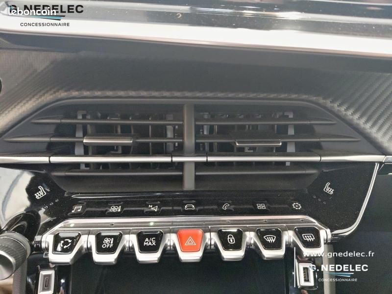 Peugeot 2008 1.2 PureTech 130ch S&S GT EAT8 (image 17)
