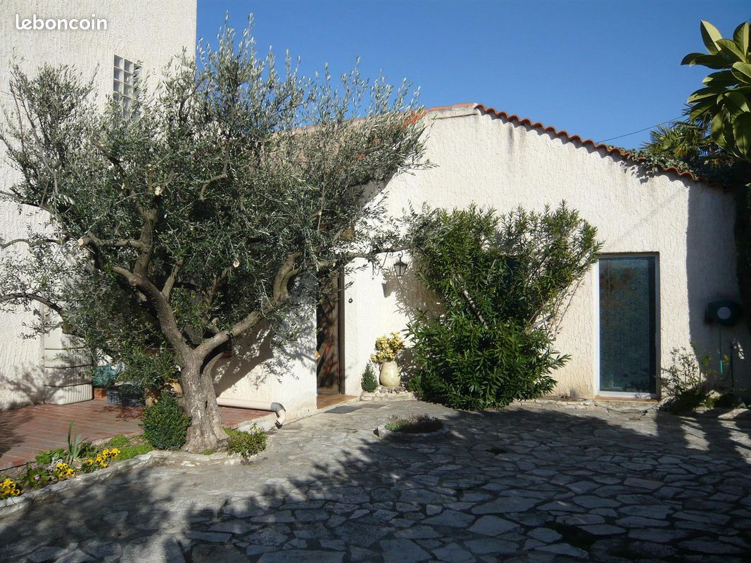 Maison 6 pièces 145 m² · à Pertuis · 145 m² · 1 950 €/mois