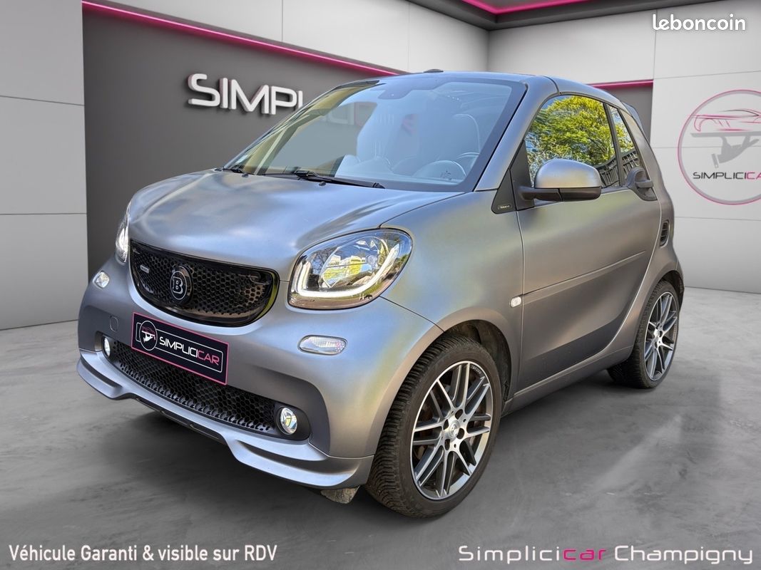 SMART FORTWO CABRIO Cabriolet 109 ch Brabus Xclusive- Capote Grise-Sieges en Cuir Chauffant-JBL-Camera et Bip de Recul (image 5)