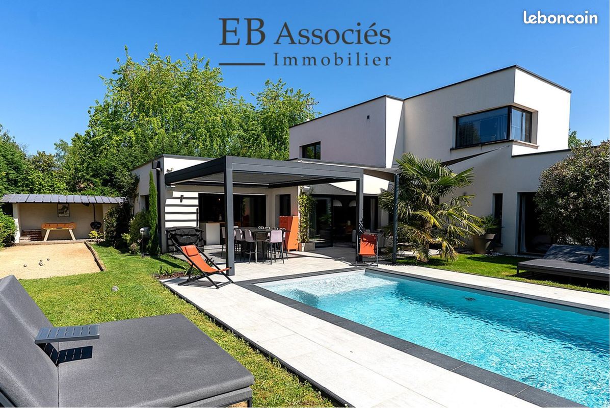 Maison 8 pièces 284 m² · à Saint-Didier-au-Mont-d'Or · 284 m² · 1 595 000 €
