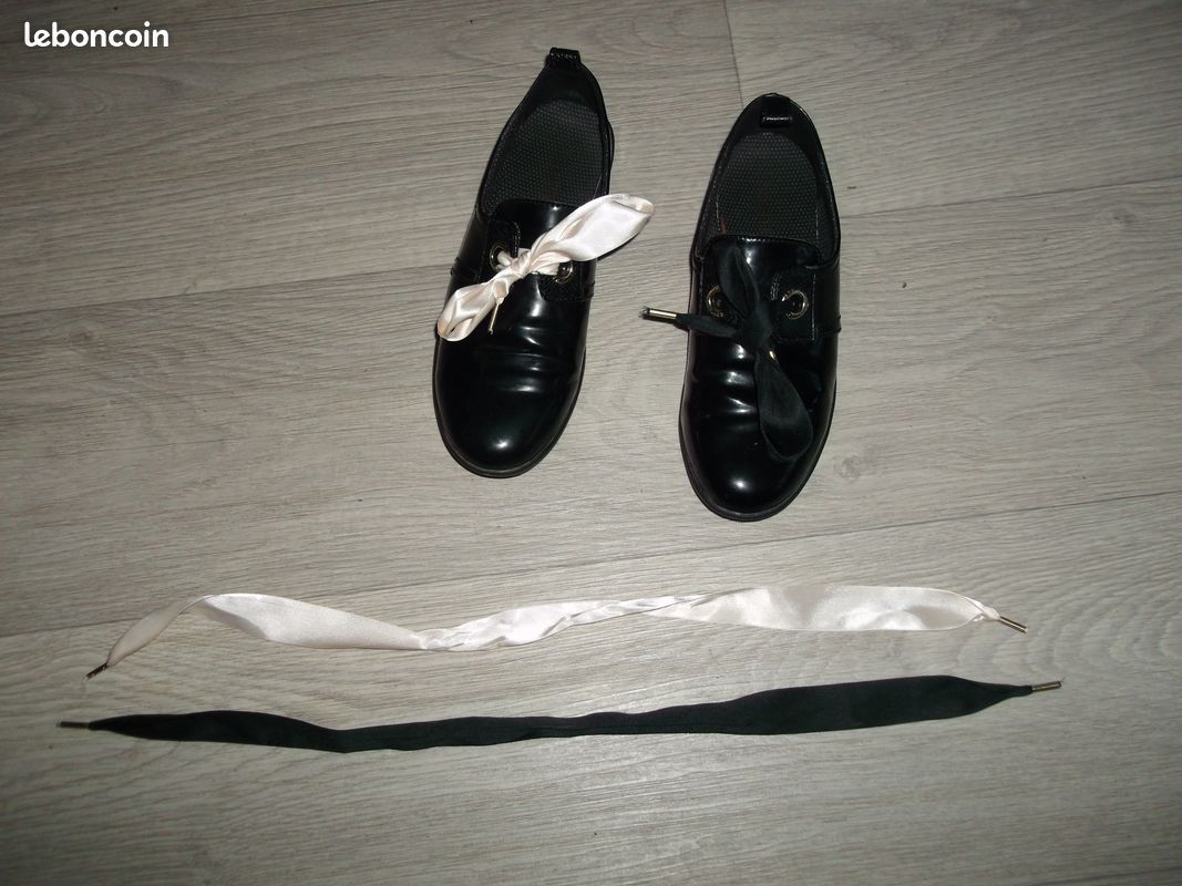 Chaussures ARMISTICE cuir vernis noir paires lacets satin 38 TBE