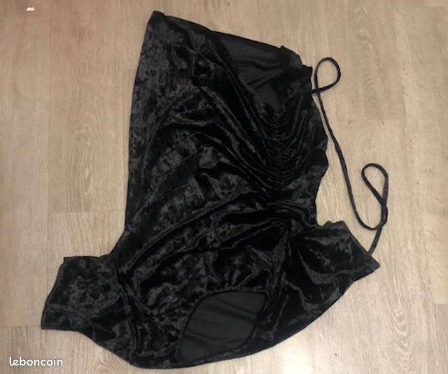 Robe courte velour noire taille 46 (image 7)