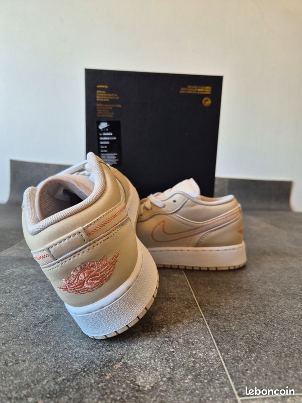 Air jordan 1 low se (gs) (image 3)