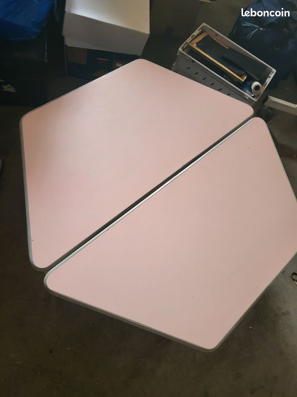 Table (image 1)