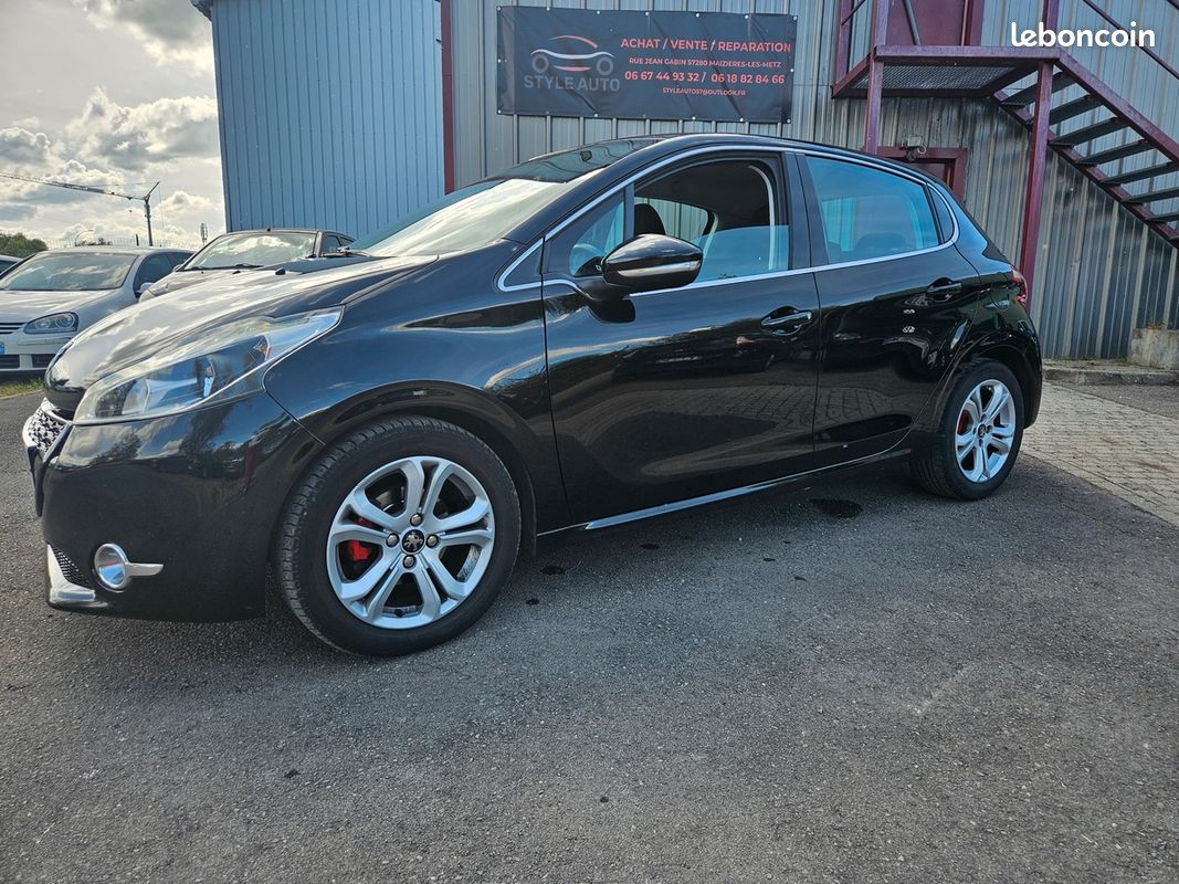 Peugeot 208 1.4l 70cv (image 2)