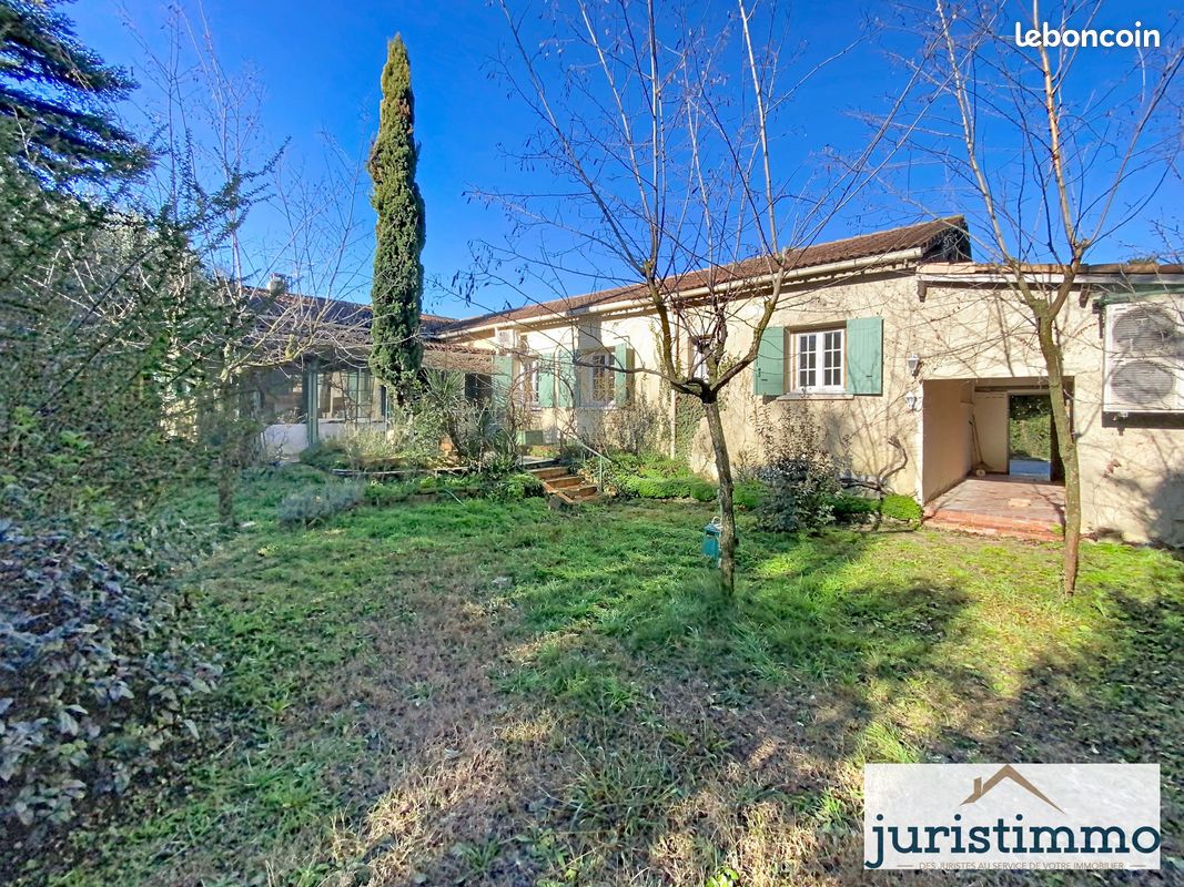 Maison 7 pièces 177 m² · à Saint-Saturnin-lès-Avignon · 177 m² · 320 000 €