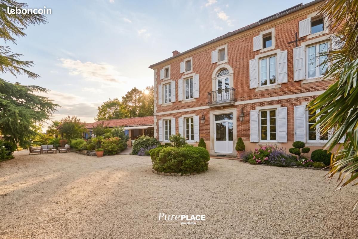 Maison 16 pièces 458 m² · à Arblade-le-Haut · 458 m² · 598 000 €
