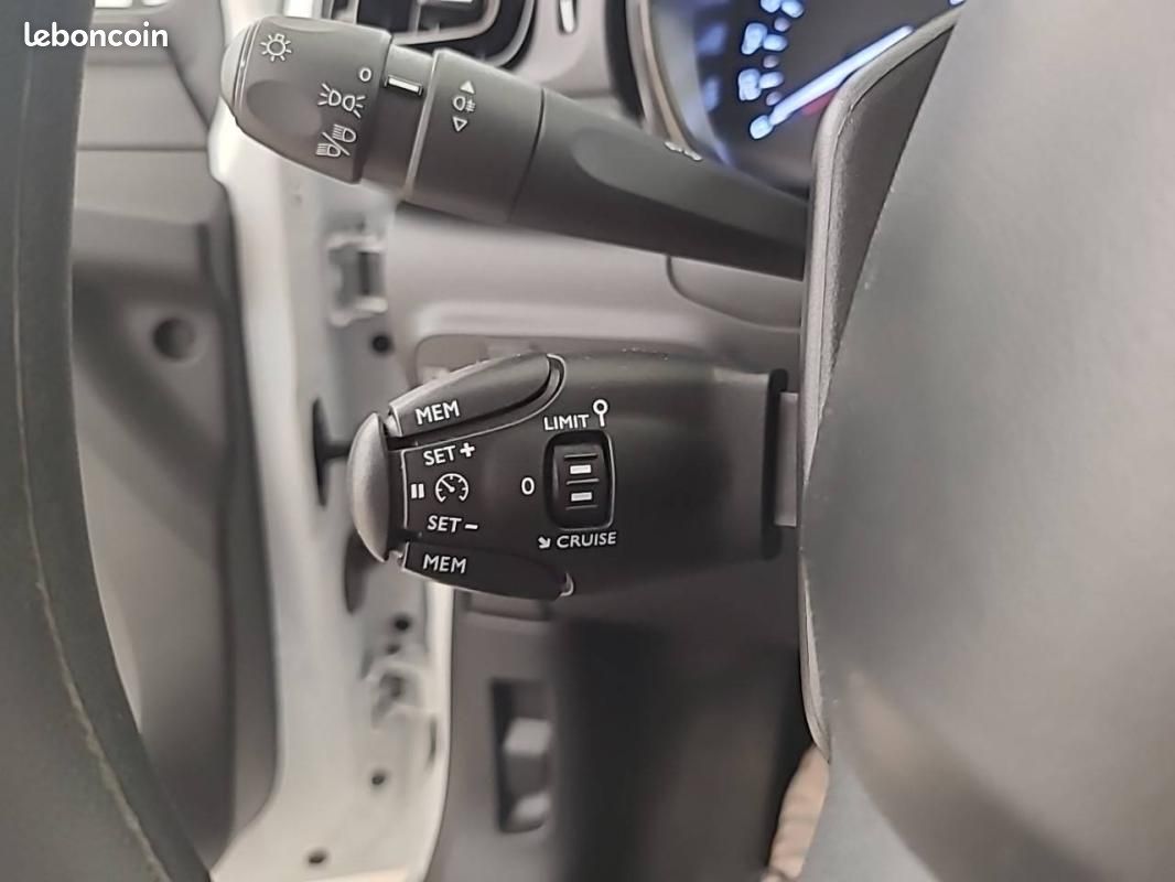 Citroën C3 PureTech 83 S&S BVM5 - Feel (image 24)