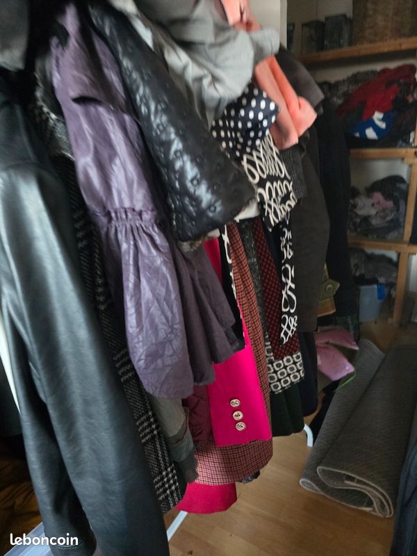 Vente gros lot de vetements de marque Vêtements