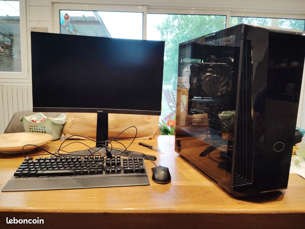 PC gamer avec écran, clavier, souris et ondulateur (image 3)