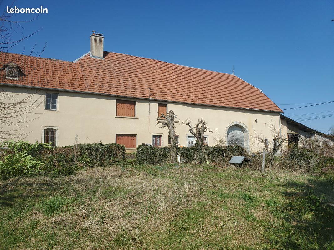 Maison 9 pièces 217 m² · à Marchaux-Chaudefontaine · 217 m² · 195 000 €