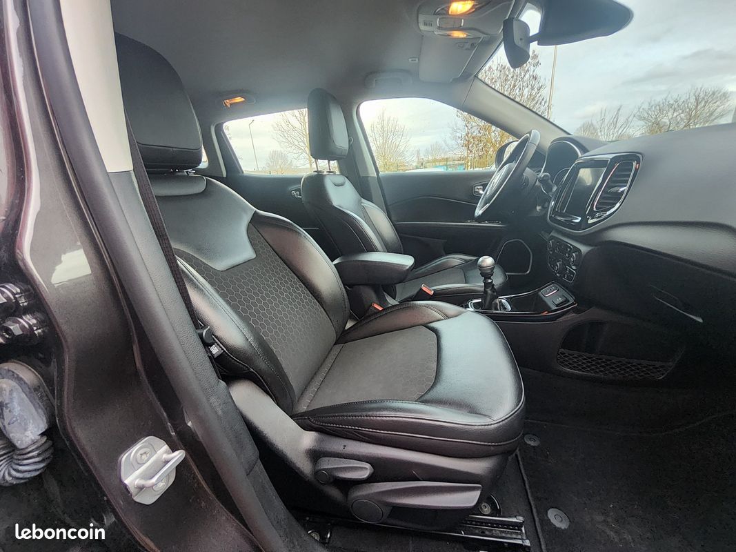 JEEP COMPASS 1.6 I MultiJet II 120 ch BVM6 Brooklyn Edition (image 13)
