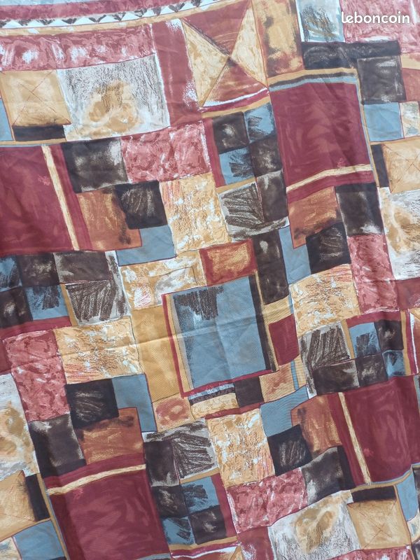 Foulard en soie Italca vintage look batik, rouges et oranges