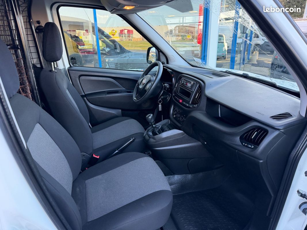 Fiat Doblo 1.6L Mjt 90 Ch Basis Fourgon (image 7)