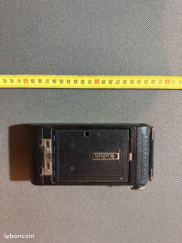 Lot De 2 Soufflets En Cuir Pour Appareil Photo Ancien - Tailles 12x7,5 Et 10x6,5 Cm - Neufs
