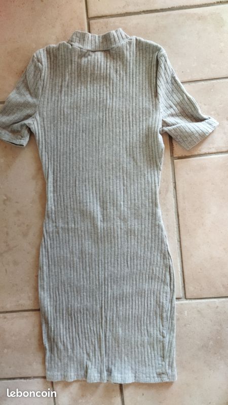 Robe taille XS (image 3)