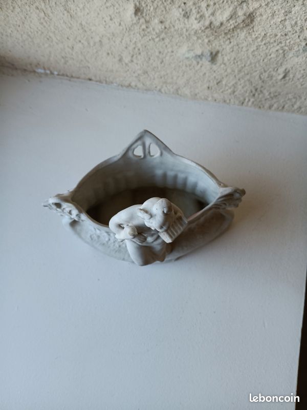 Bouquetière/ sculpture pot en biscuit (image 6)