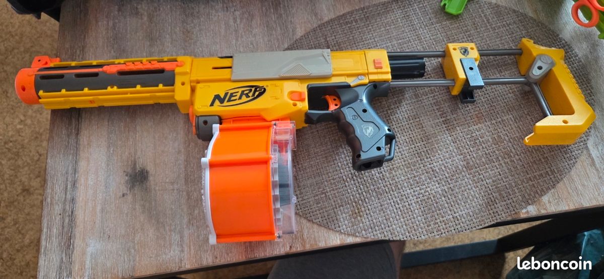 Lot de nerf et accessoires (image 15)
