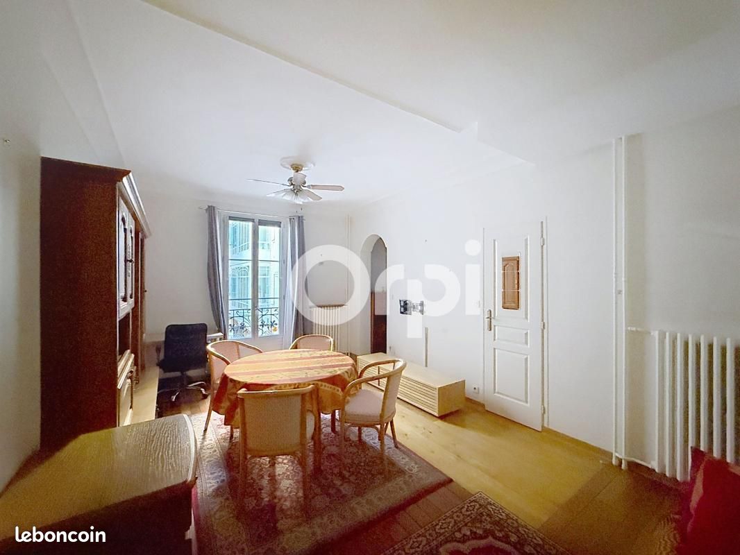 Appartement 2 pièces 49 m² · à Paris · 49 m² · 349 500 €