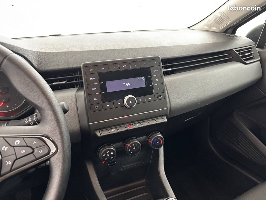 RENAULT Clio SCe 65 Authentic (image 12)