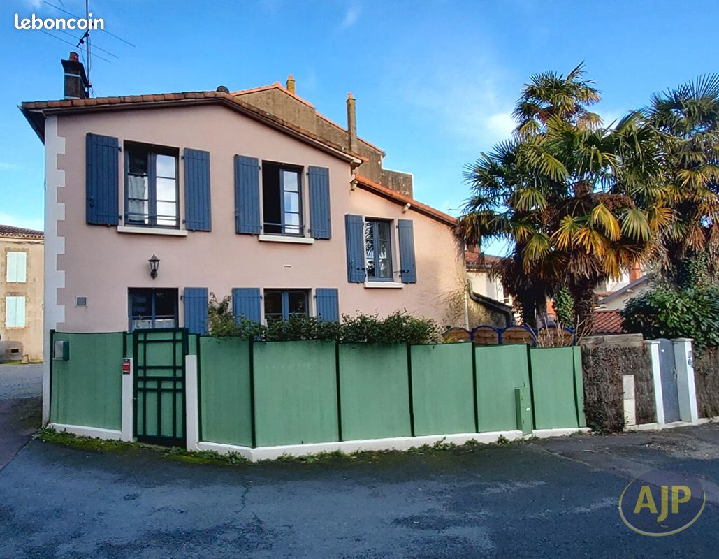 Maison 5 pièces 110 m² · à La Roche-sur-Yon · 110 m² · 235 900 €
