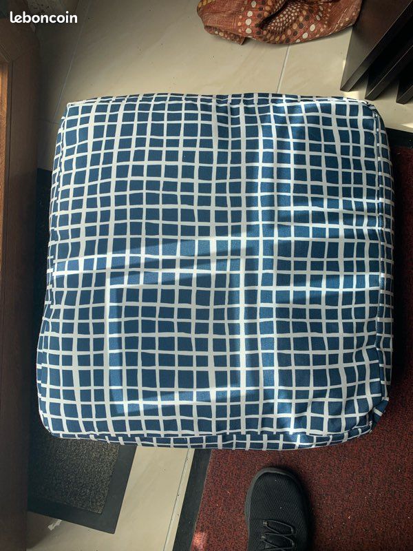 Coussin ou pouf (image 1)