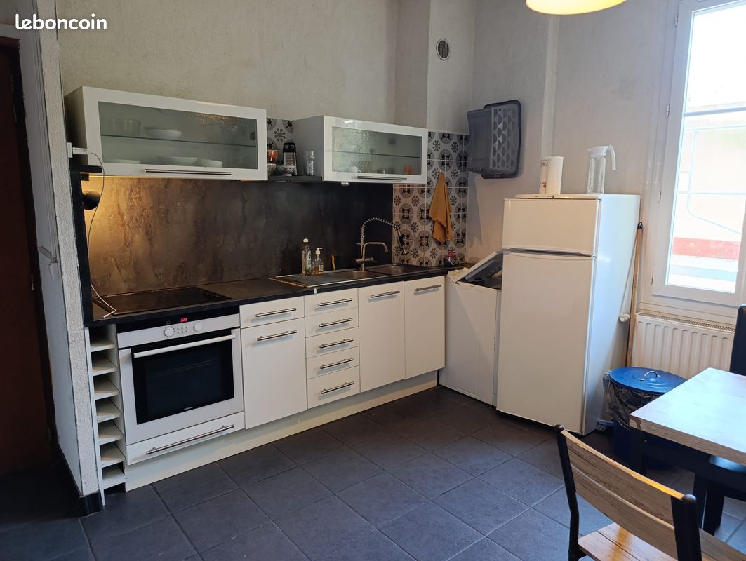 Appartement 4 pièces 74 m² · à Grenoble · 74 m² · 1 050 €