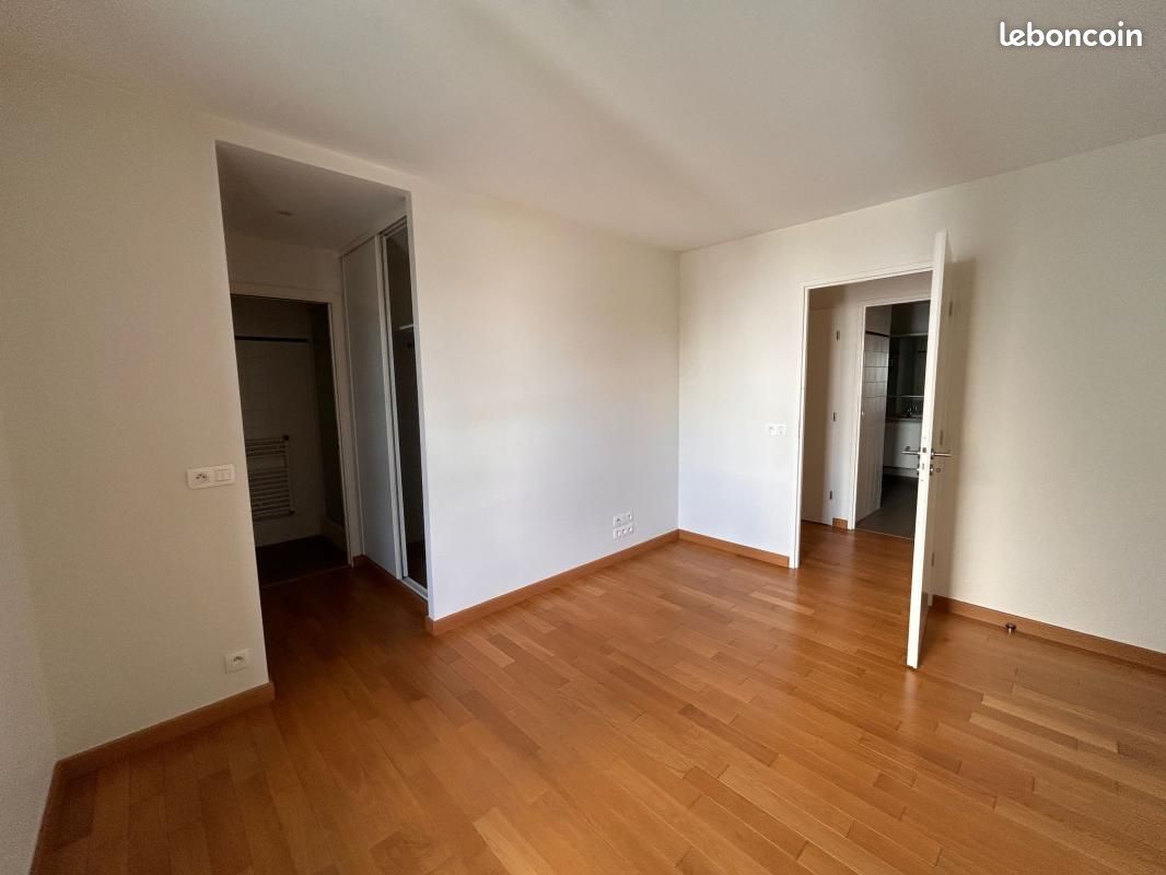 Appartement a louer saint-pierre-des-corps - 4 pièce(s) - 107 m2 - Surfyn