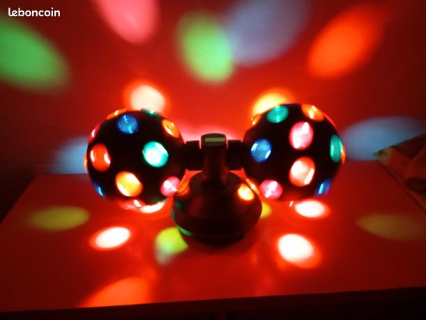 Lot 2 LED Boules Lumineuses Multicolores - Glow Poi Balls Pour Danse Et Spectacle