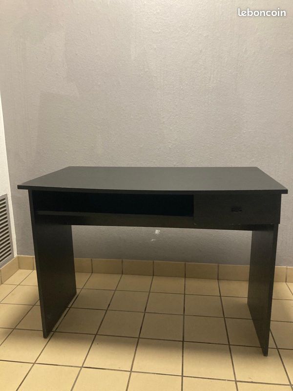 Bureau (image 2)