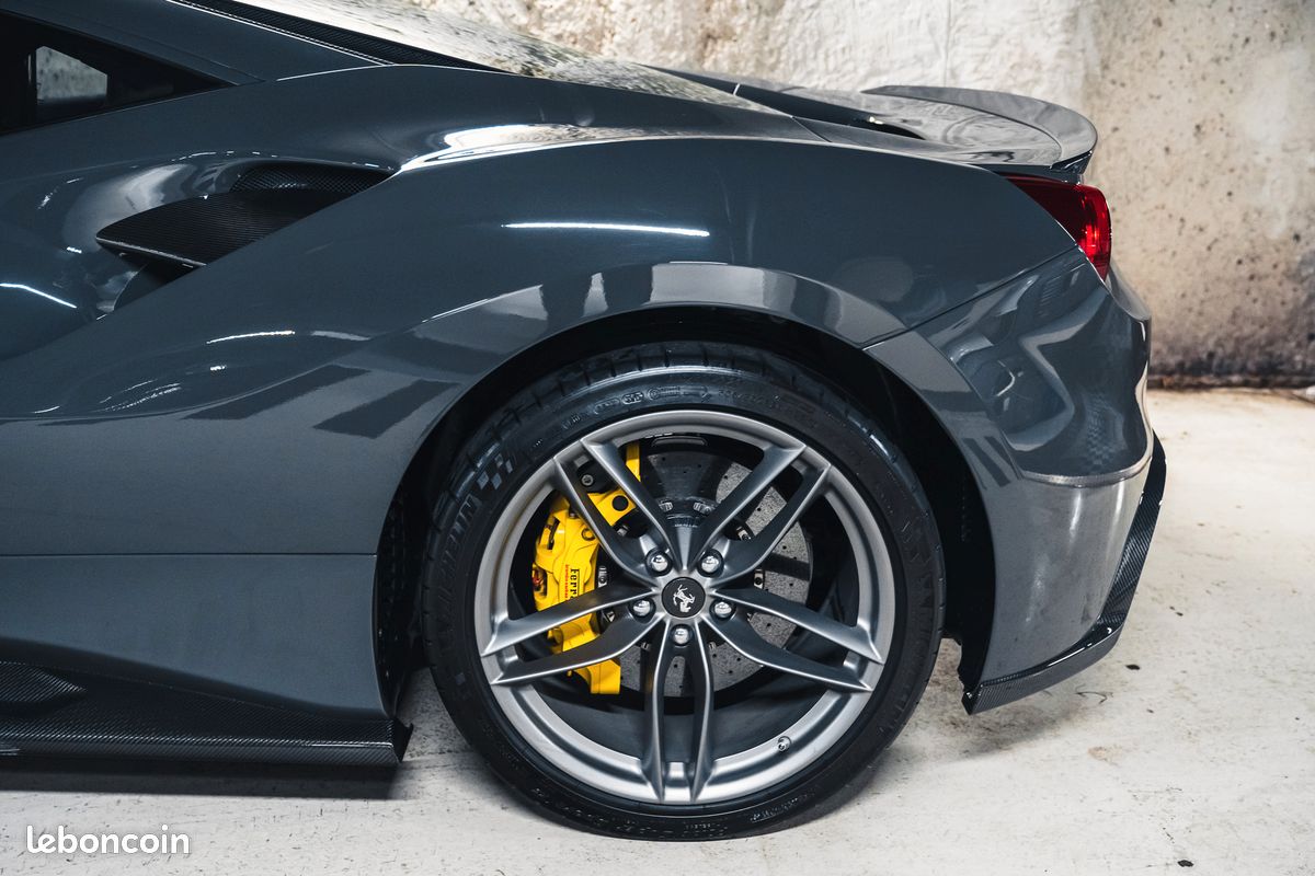 Ferrari 488 GTB V8 3.9 670 - Kit esthétique Novitec, très bien optionnée - A partir de 1.610e / Mois - Sort de révision Pozzi (image 5)