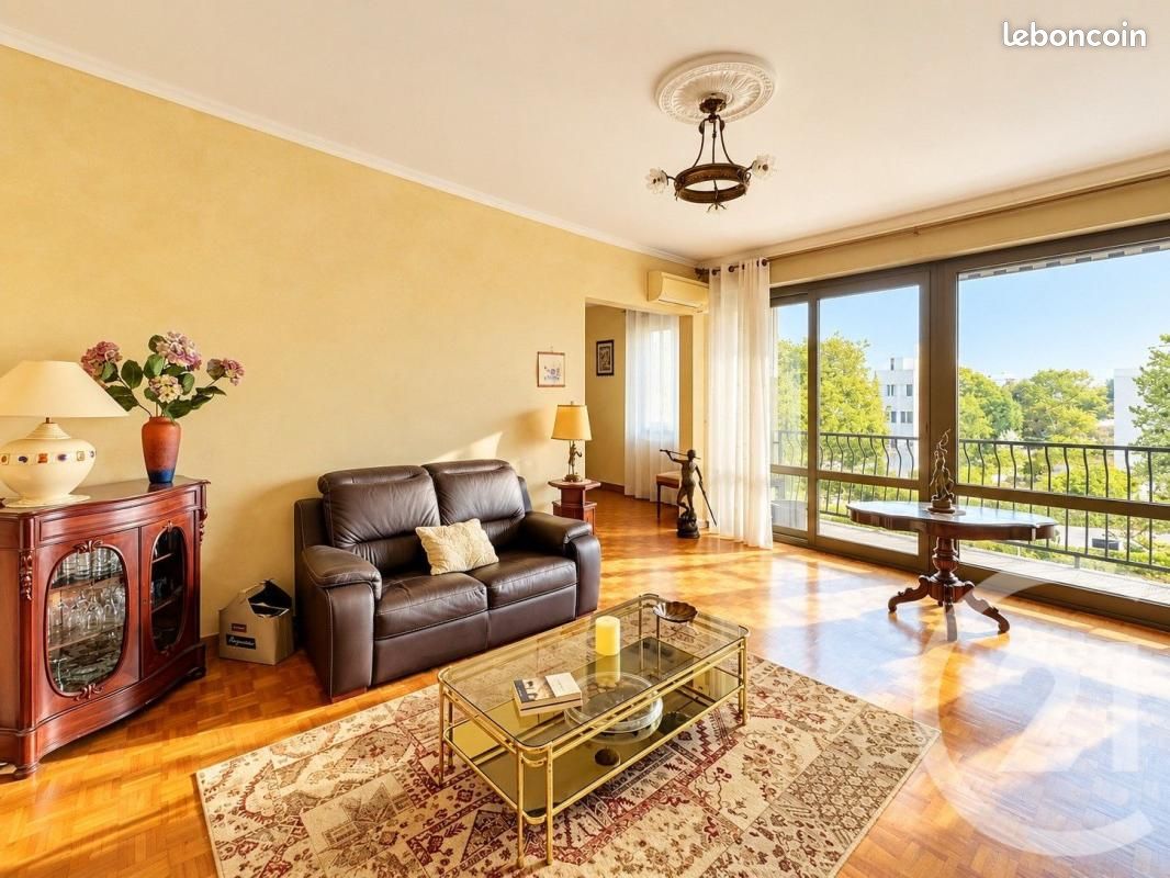 Appartement 4 pièces 100 m² · à Bordeaux · 100 m² · 328 000 €