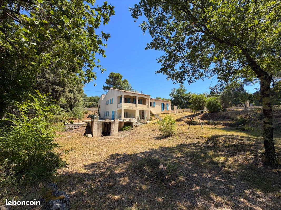 Maison 5 pièces 147 m² · à Sillans-la-Cascade · 147 m² · 285 000 €