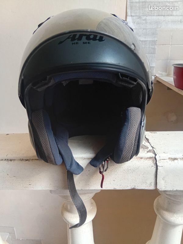 Je vends ce casque Arai, idéal pour la pratique de la moto.
- Type de produit : Casque
- Marque : Arai
Moyen etat
N'hésitez pas à me contacter pour plus d'informations ou de photos.
Sans bluetooth (image 3)