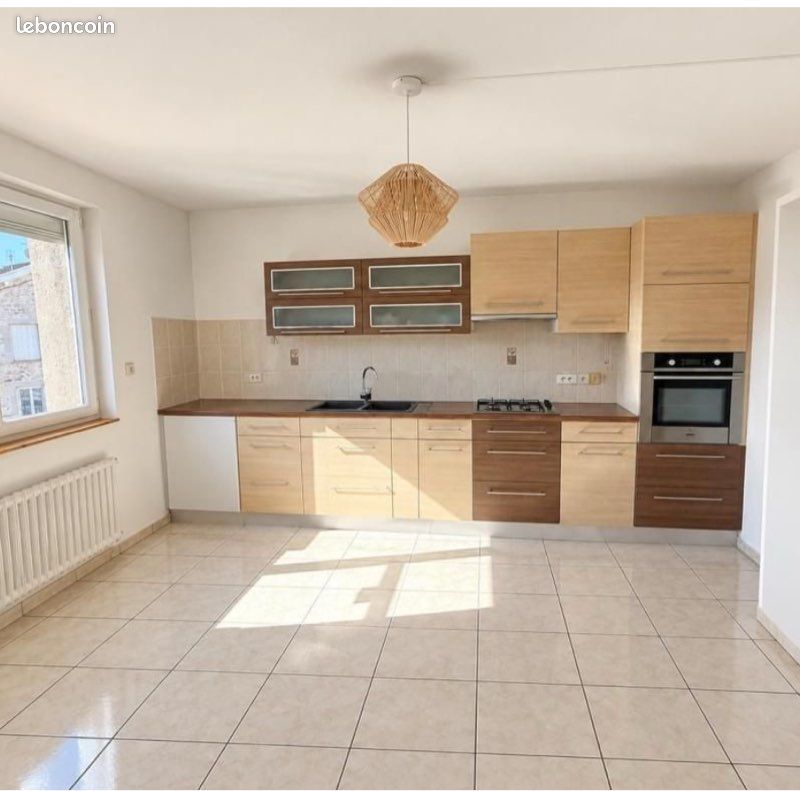 Appartement 3 pièces 88 m² · à Fréjus · 88 m² · 1 330 €/mois