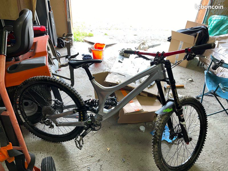 Specialized demo Vélos