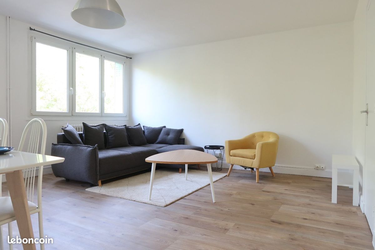 Appartement 3 pièces 70 m² · à Saint-Chamond · 70 m² · 680 €