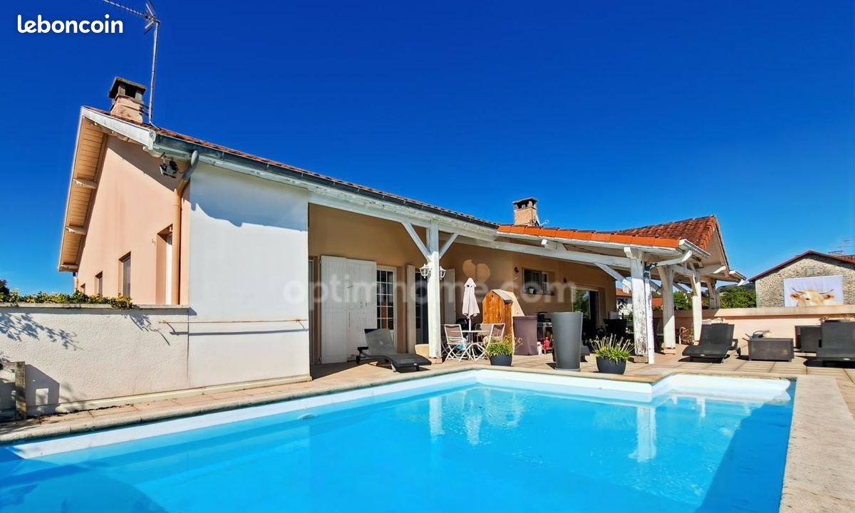 Maison 6 pièces 180 m² · à Sauveterre-de-Béarn · 180 m² · 395 000 €