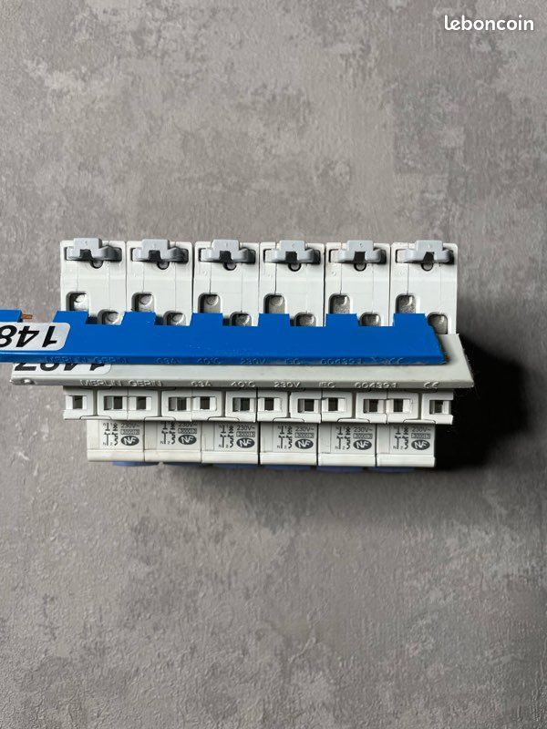 Lot De 6 Disjoncteurs Merlin Gerin DPN – C1 (20741) Et C2 (20742)