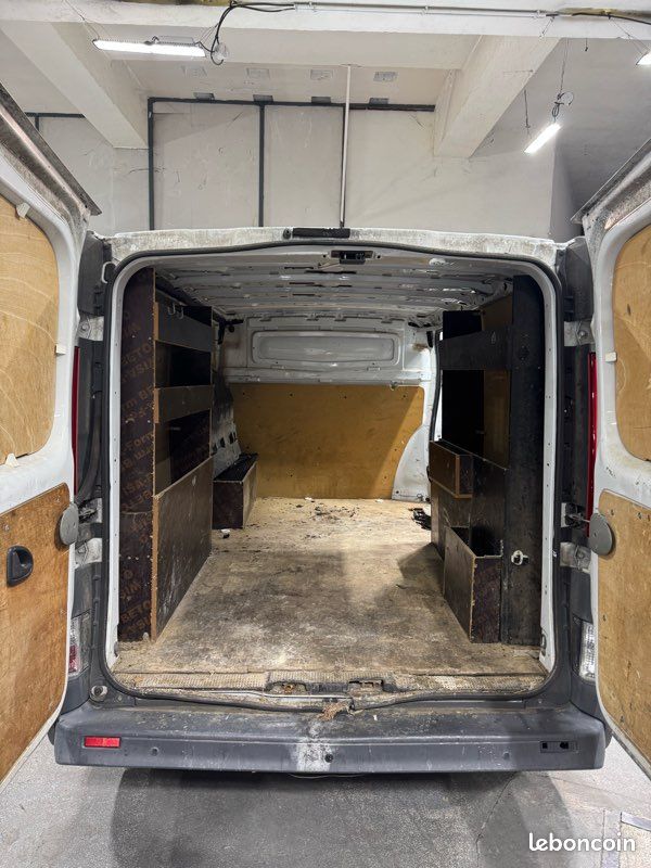 Vivaro 2.0 CDTI 115CV 2011 257000KM 5990 (image 3)