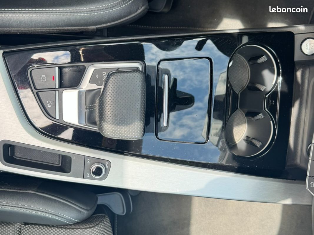 AUDI A4 AVANT 40 TDI 204 ch S tronic 7 S line / Apple CarPlay / Toit ouvrant panoramique (image 18)