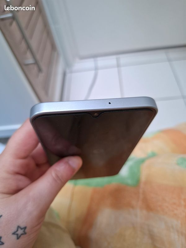 Vend samsung galaxi A 17 128 gigas (image 2)